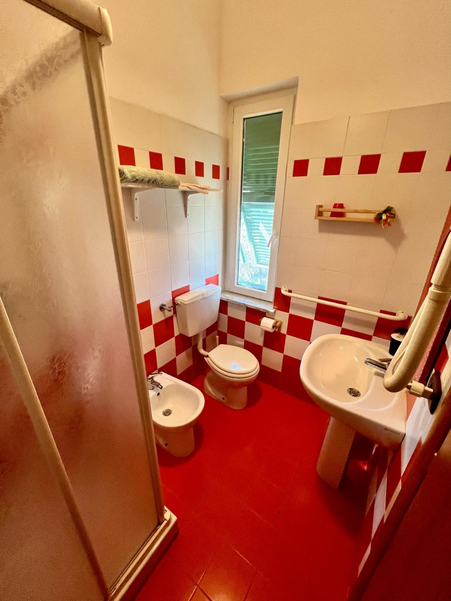 La Casa Rosa Hotel Borghetto di Vara Exterior foto