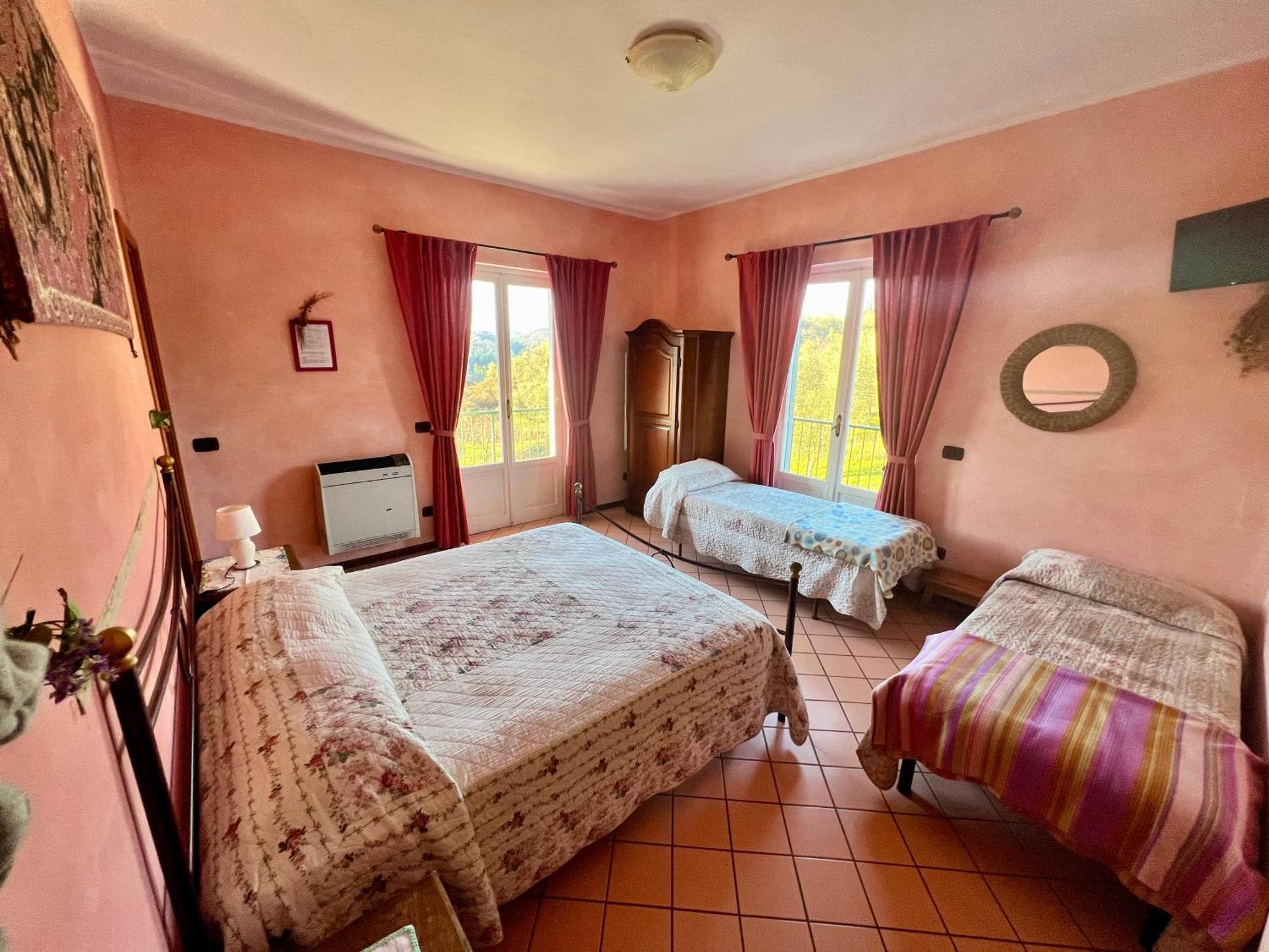 La Casa Rosa Hotel Borghetto di Vara Exterior foto